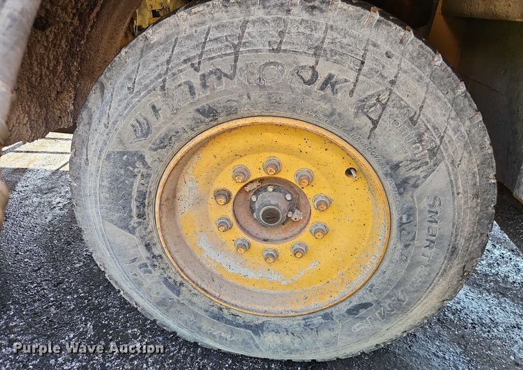 image for item EO4511 Etnyre chip spreader