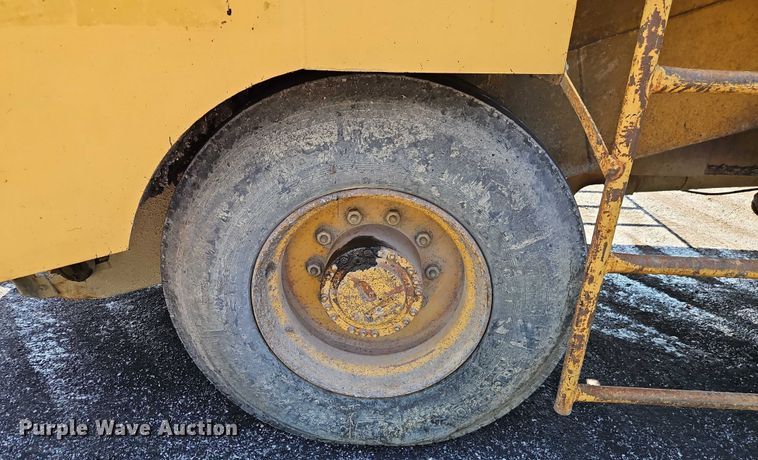 image for item EO4511 Etnyre chip spreader