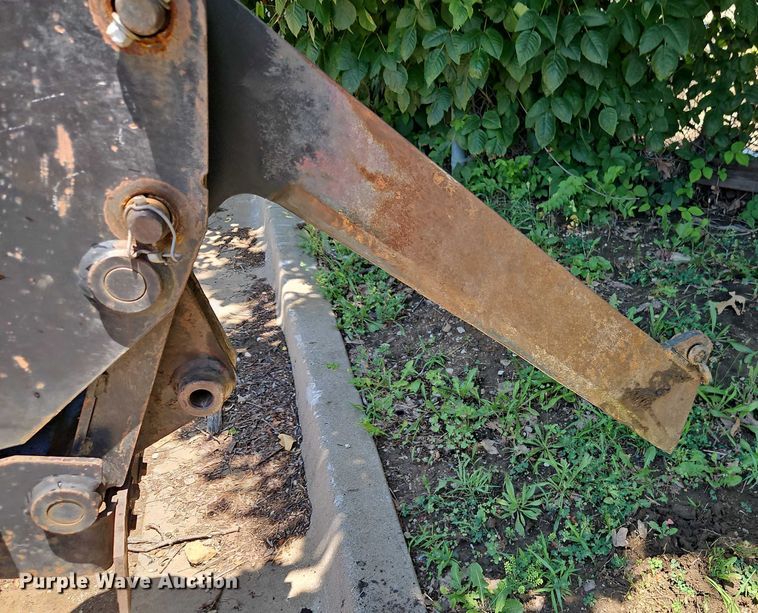 image for item EO4512 2003 Ditch Witch 410SXD trencher