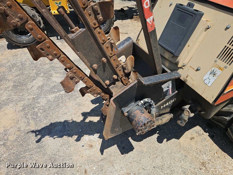 image for item EO4512 2003 Ditch Witch 410SXD trencher