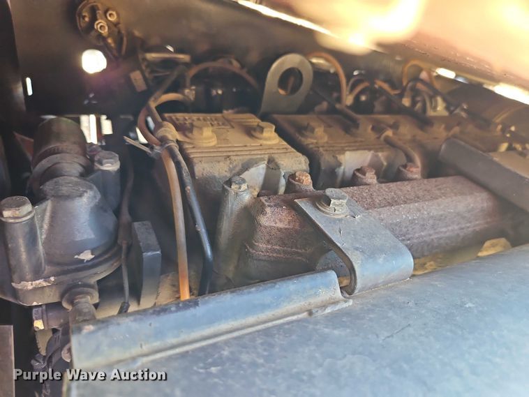 image for item EO4512 2003 Ditch Witch 410SXD trencher