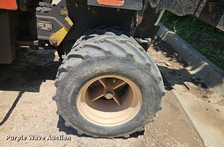 image for item EO4512 2003 Ditch Witch 410SXD trencher