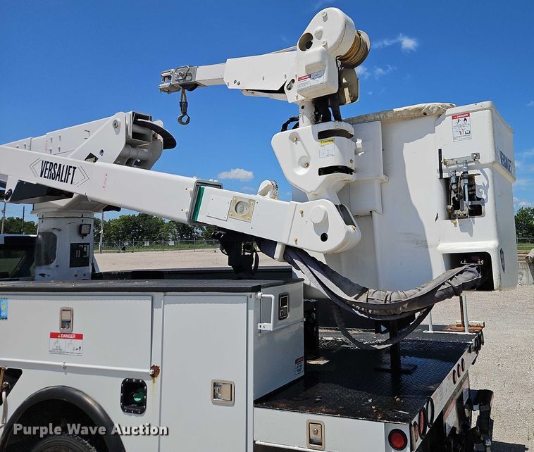 image for item EO4514 2019 Dodge Ram 5500 bucket truck