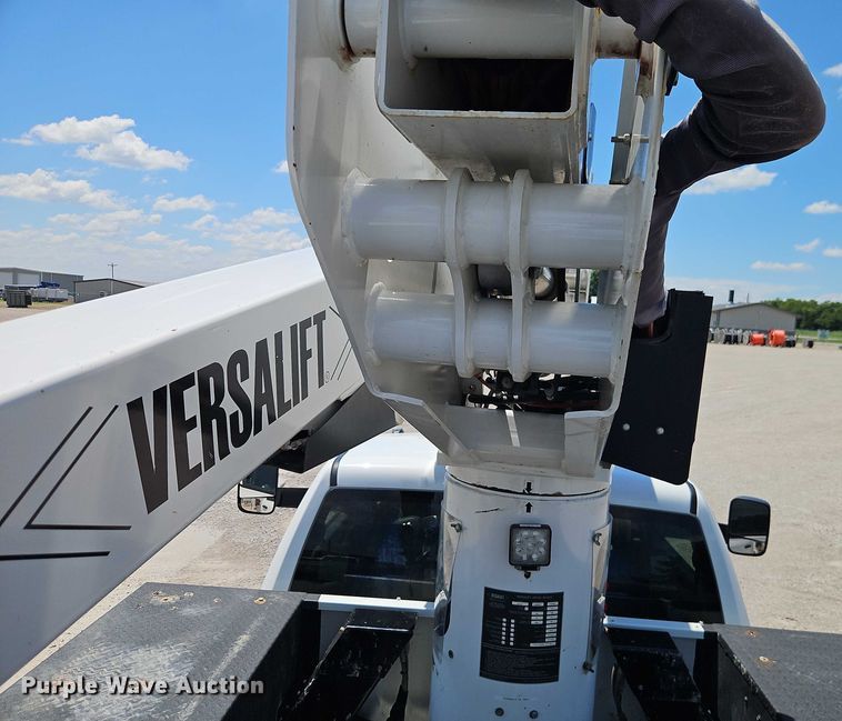 image for item EO4514 2019 Dodge Ram 5500 bucket truck