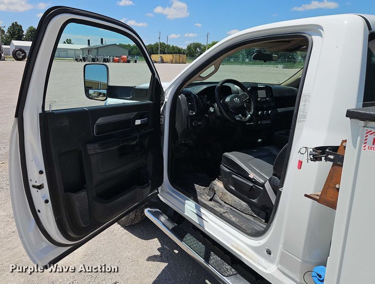 image for item EO4514 2019 Dodge Ram 5500 bucket truck