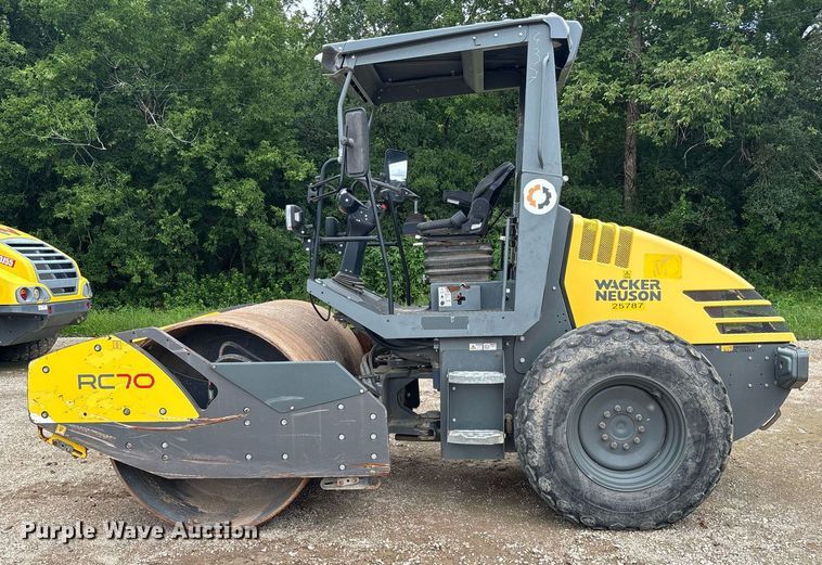 image for item EQ4050 2018 Wacker Neuson RC70 single drum vibratory roller