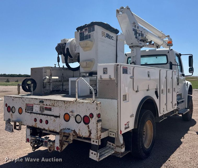 image for item ER2088 2012 Frieghliner Business Class M2 bucket truck