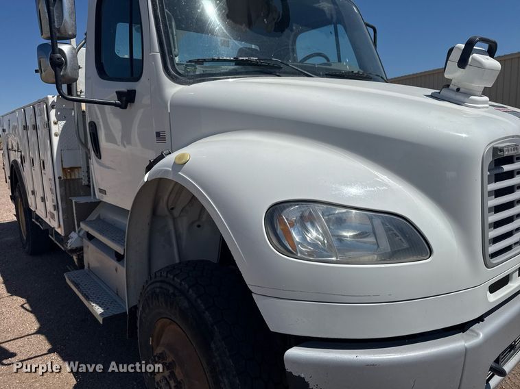 image for item ER2088 2012 Frieghliner Business Class M2 bucket truck