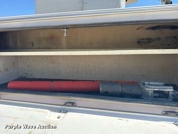 image for item ER2088 2012 Frieghliner Business Class M2 bucket truck