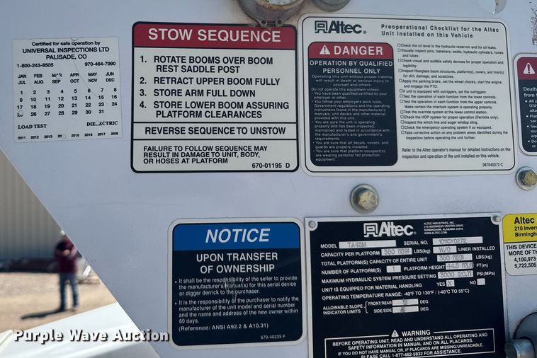 image for item ER2088 2012 Frieghliner Business Class M2 bucket truck