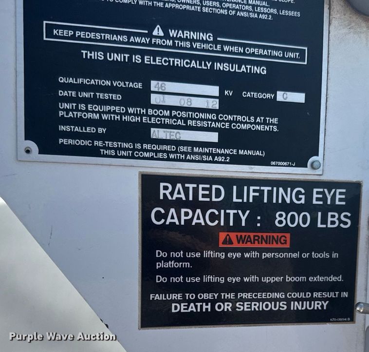 image for item ER2088 2012 Frieghliner Business Class M2 bucket truck