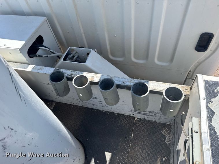 image for item ER2088 2012 Frieghliner Business Class M2 bucket truck