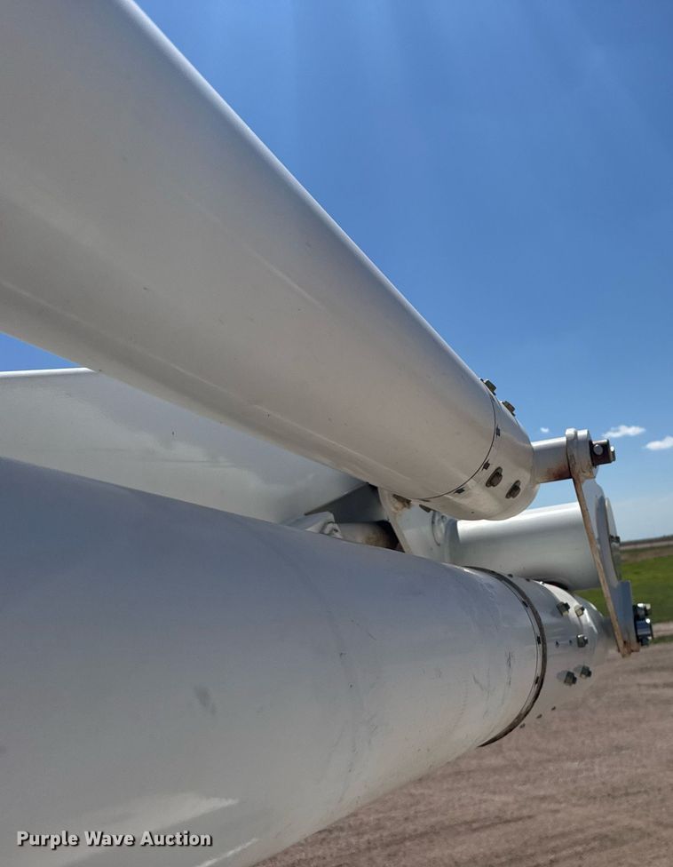 image for item ER2088 2012 Frieghliner Business Class M2 bucket truck