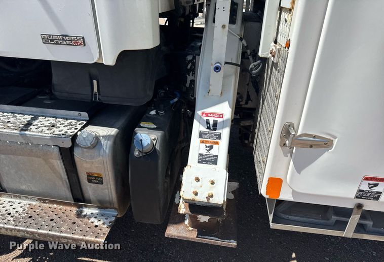 image for item ER2088 2012 Frieghliner Business Class M2 bucket truck