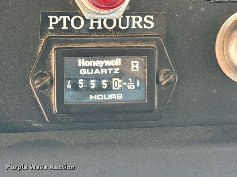 image for item ER2088 2012 Frieghliner Business Class M2 bucket truck