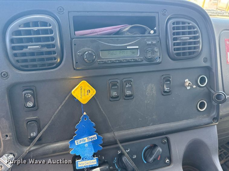 image for item ER2088 2012 Frieghliner Business Class M2 bucket truck