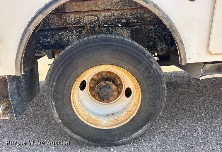 image for item ER2088 2012 Frieghliner Business Class M2 bucket truck