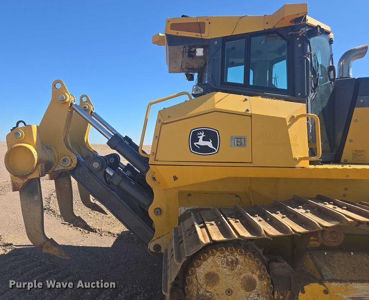 image for item FB9402 2018 John Deere 950K dozer