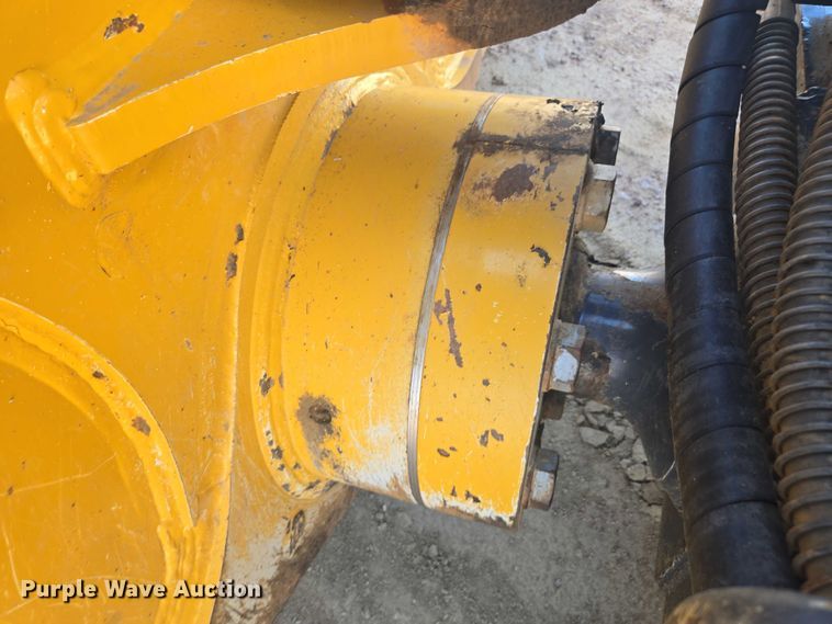 image for item FB9402 2018 John Deere 950K dozer