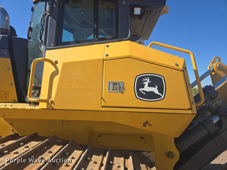 image for item FB9402 2018 John Deere 950K dozer