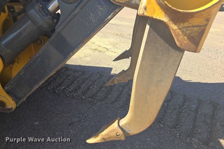 image for item FB9402 2018 John Deere 950K dozer