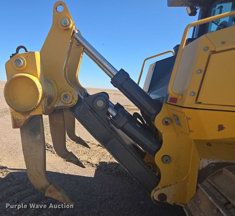 image for item FB9402 2018 John Deere 950K dozer