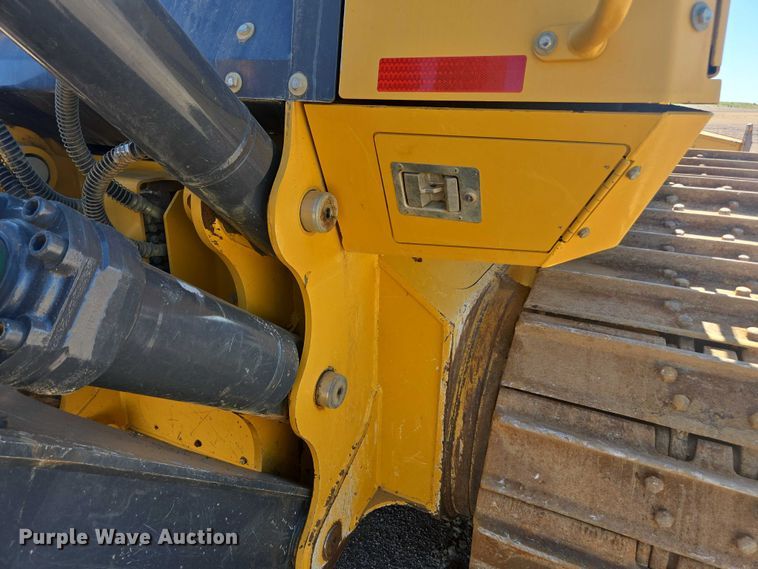 image for item FB9402 2018 John Deere 950K dozer