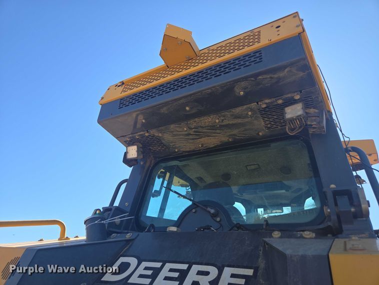 image for item FB9402 2018 John Deere 950K dozer