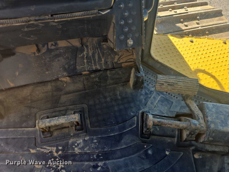 image for item FB9402 2018 John Deere 950K dozer