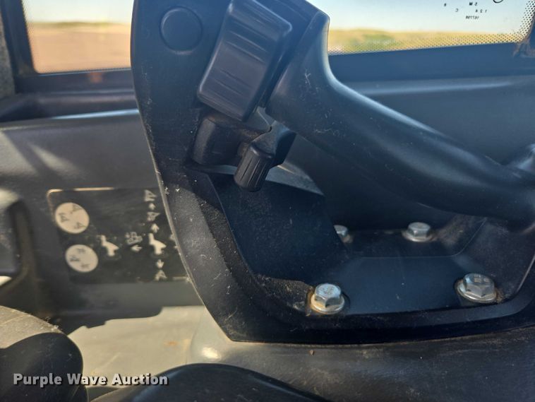 image for item FB9402 2018 John Deere 950K dozer