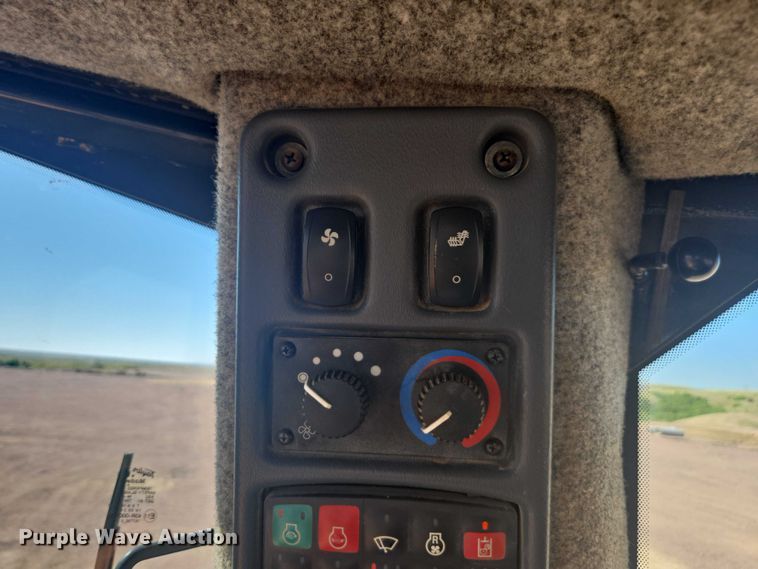 image for item FB9402 2018 John Deere 950K dozer