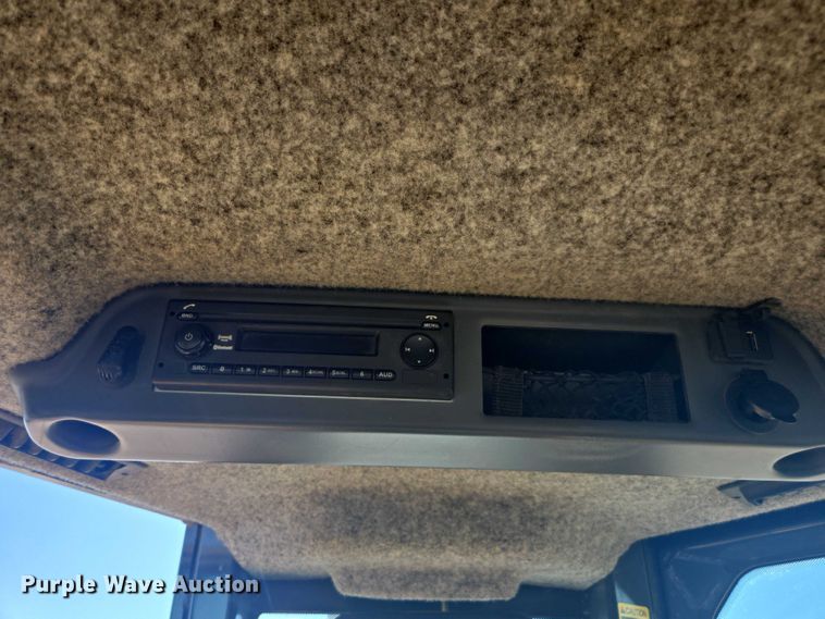 image for item FB9402 2018 John Deere 950K dozer