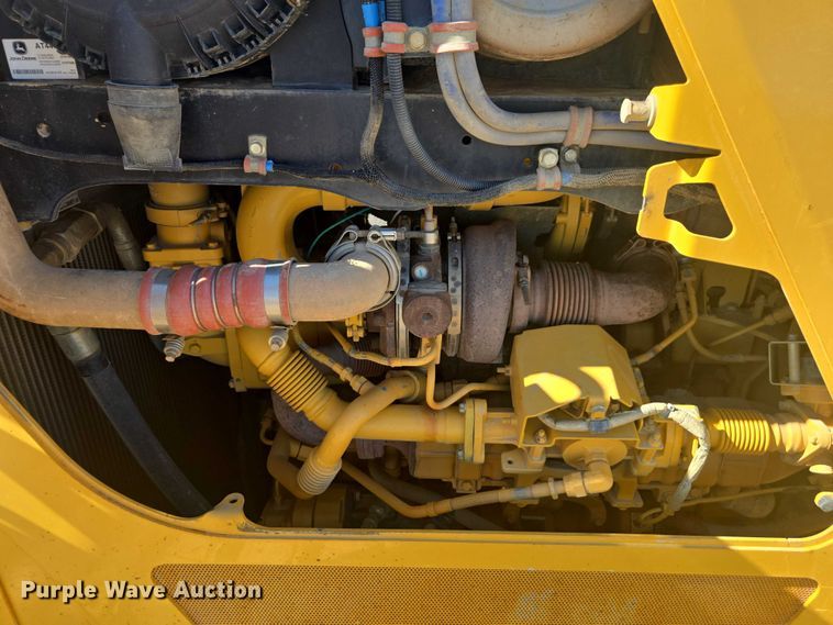 image for item FB9402 2018 John Deere 950K dozer