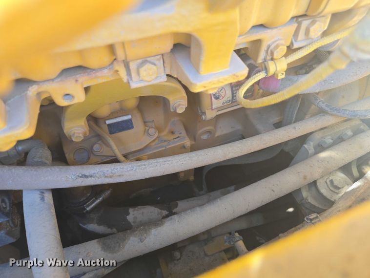 image for item FB9402 2018 John Deere 950K dozer