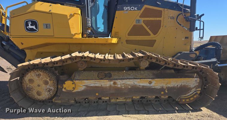 image for item FB9402 2018 John Deere 950K dozer