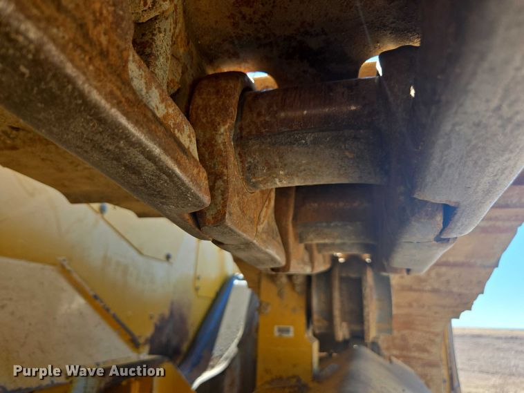 image for item FB9402 2018 John Deere 950K dozer