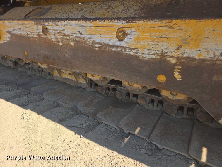 image for item FB9402 2018 John Deere 950K dozer