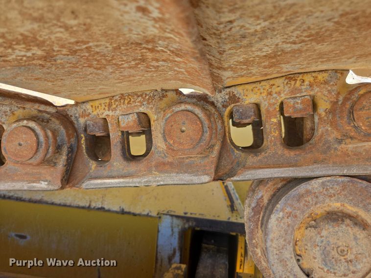 image for item FB9402 2018 John Deere 950K dozer