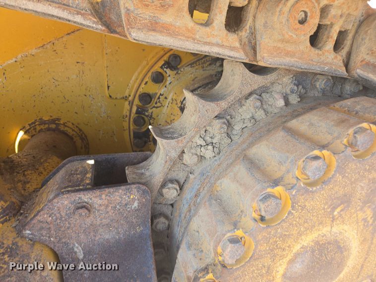 image for item FB9402 2018 John Deere 950K dozer