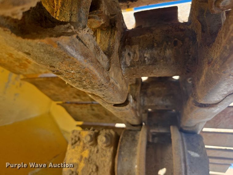 image for item FB9402 2018 John Deere 950K dozer