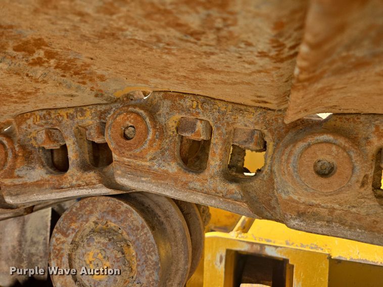 image for item FB9402 2018 John Deere 950K dozer