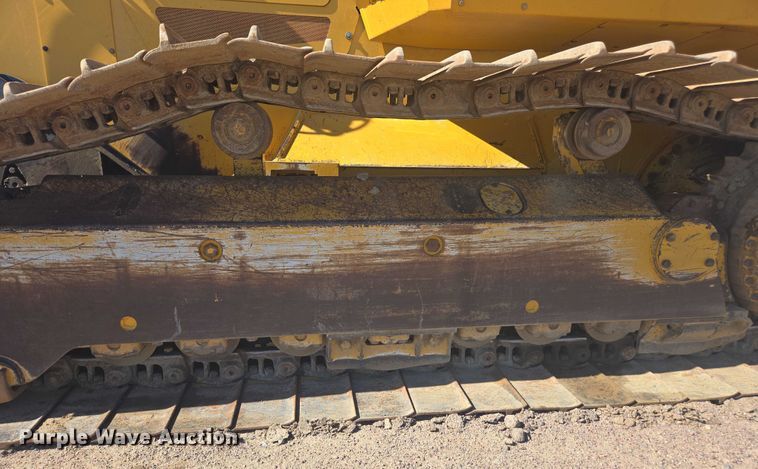 image for item FB9402 2018 John Deere 950K dozer