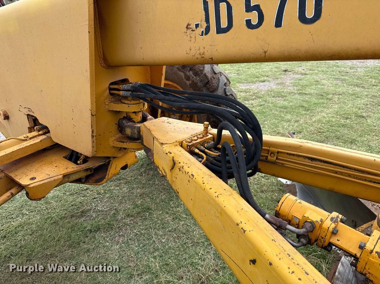 image for item HI9256 John Deere 570 motor grader