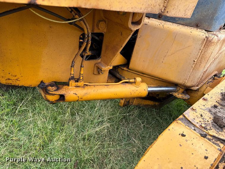 image for item HI9256 John Deere 570 motor grader