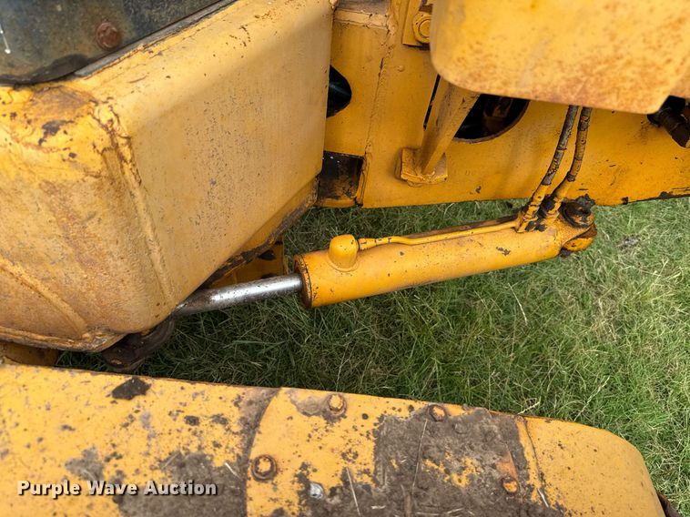 image for item HI9256 John Deere 570 motor grader