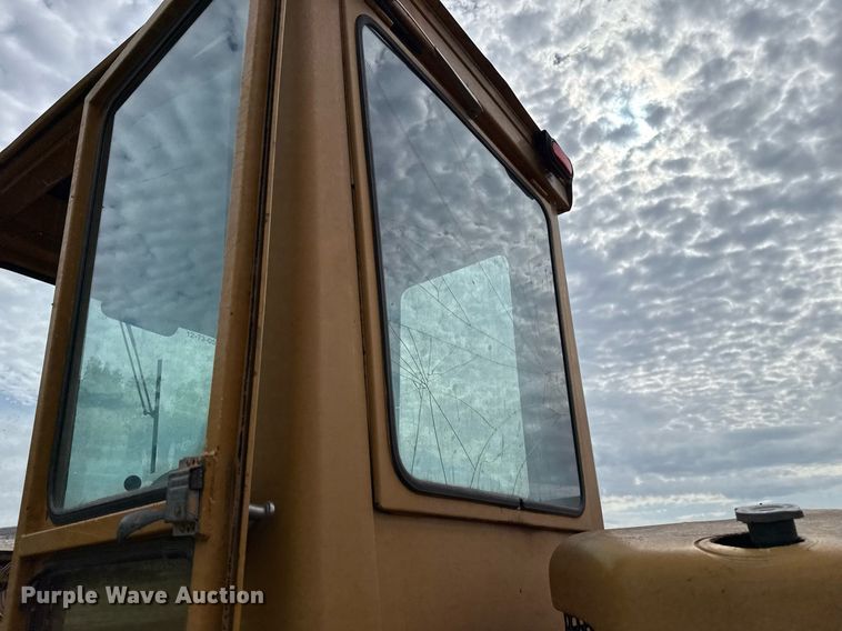 image for item HI9256 John Deere 570 motor grader