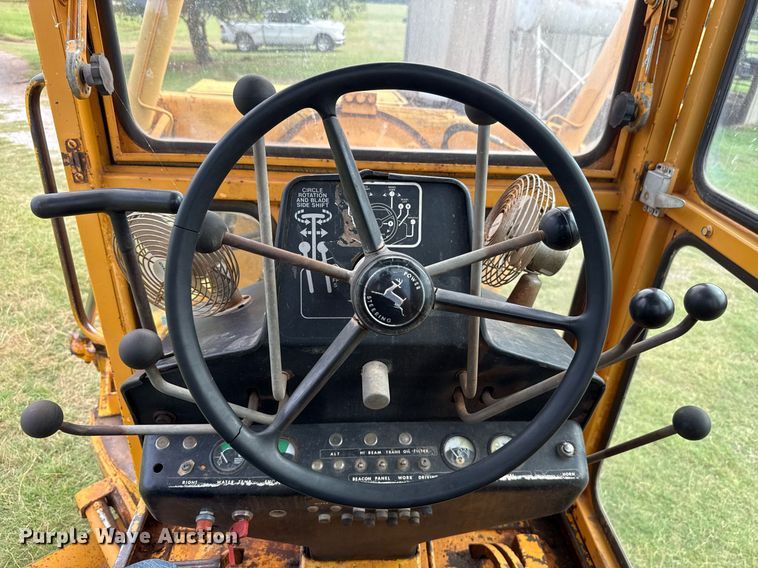 image for item HI9256 John Deere 570 motor grader