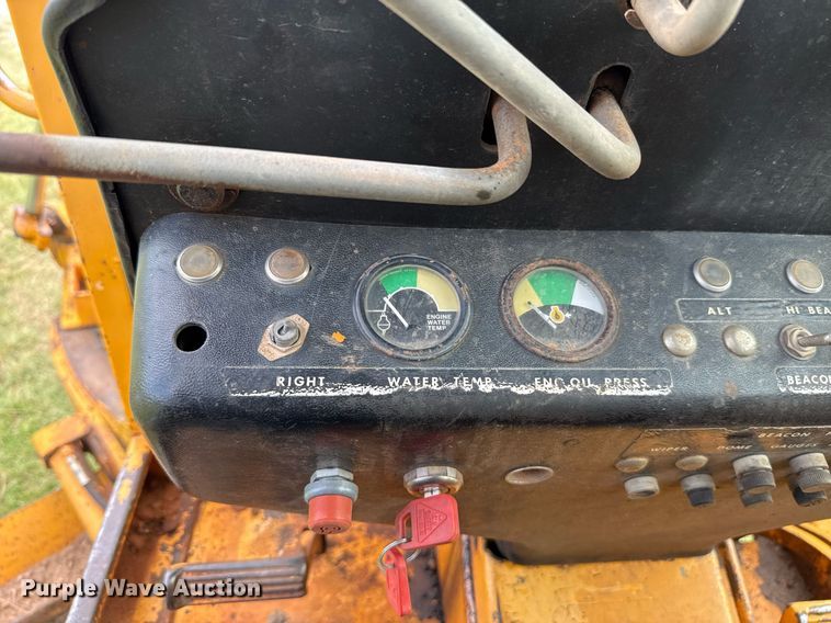 image for item HI9256 John Deere 570 motor grader