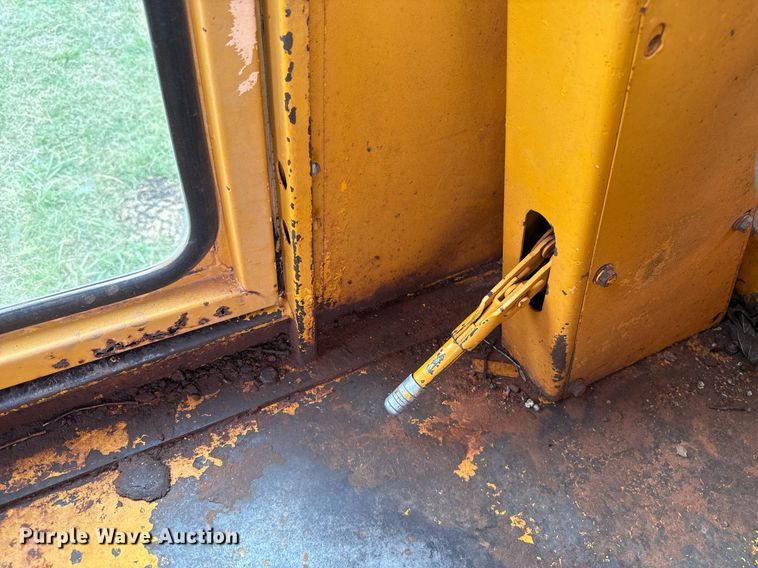 image for item HI9256 John Deere 570 motor grader