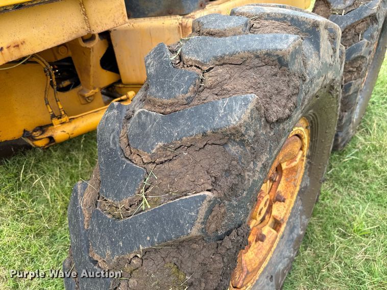 image for item HI9256 John Deere 570 motor grader